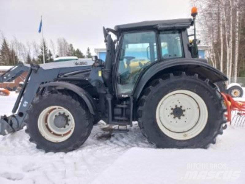 Valtra N142 DIRECT Traktorji