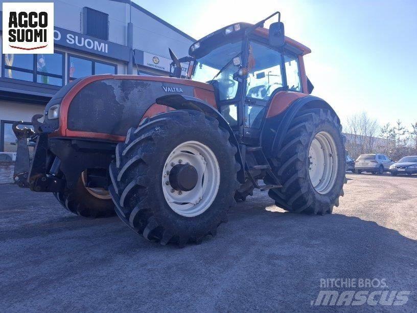 Valtra T150 Traktorji