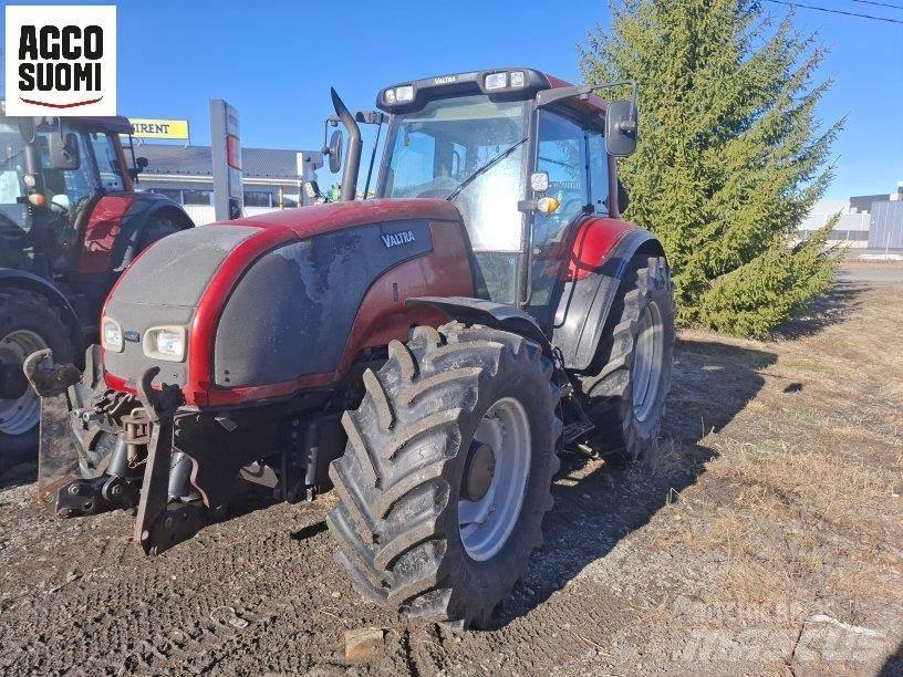 Valtra T150 Traktorji