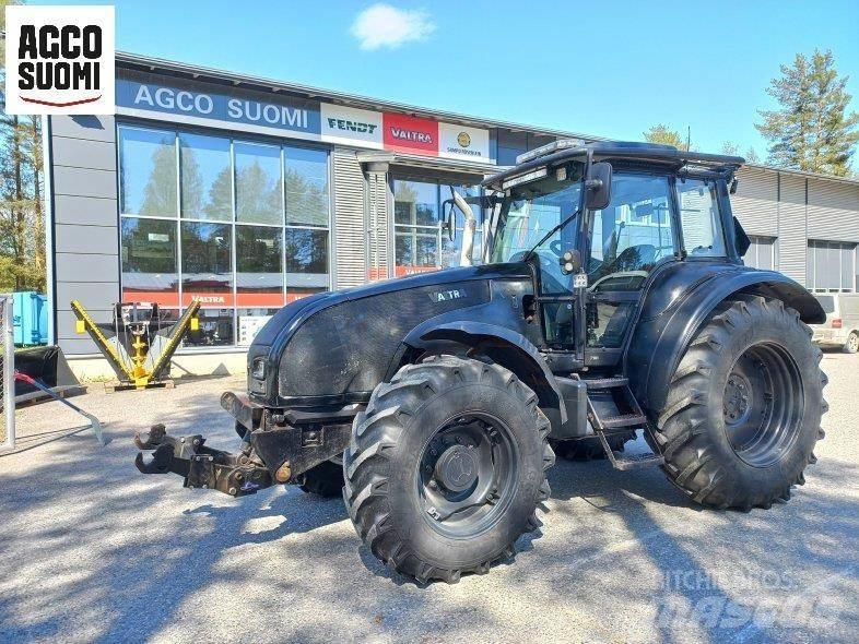 Valtra T190 Traktorji