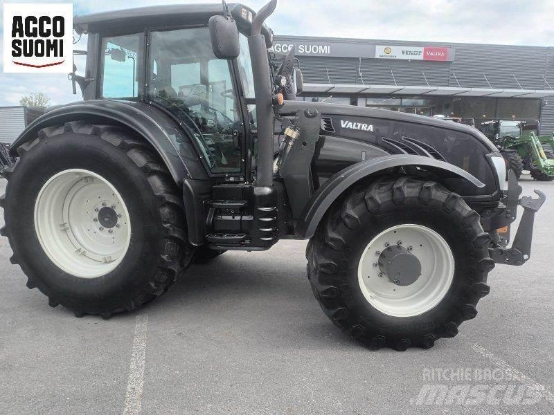 Valtra T213 VERSU Traktorji
