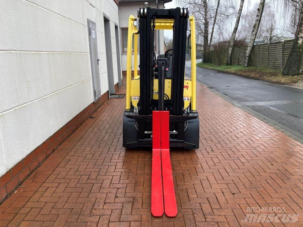 Hyster J 3.0 XN Električni viličarji