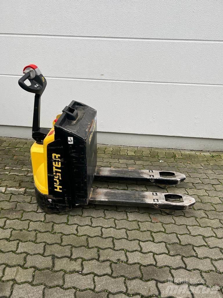 Hyster P 2.0 Električni nizko dvižni viličar