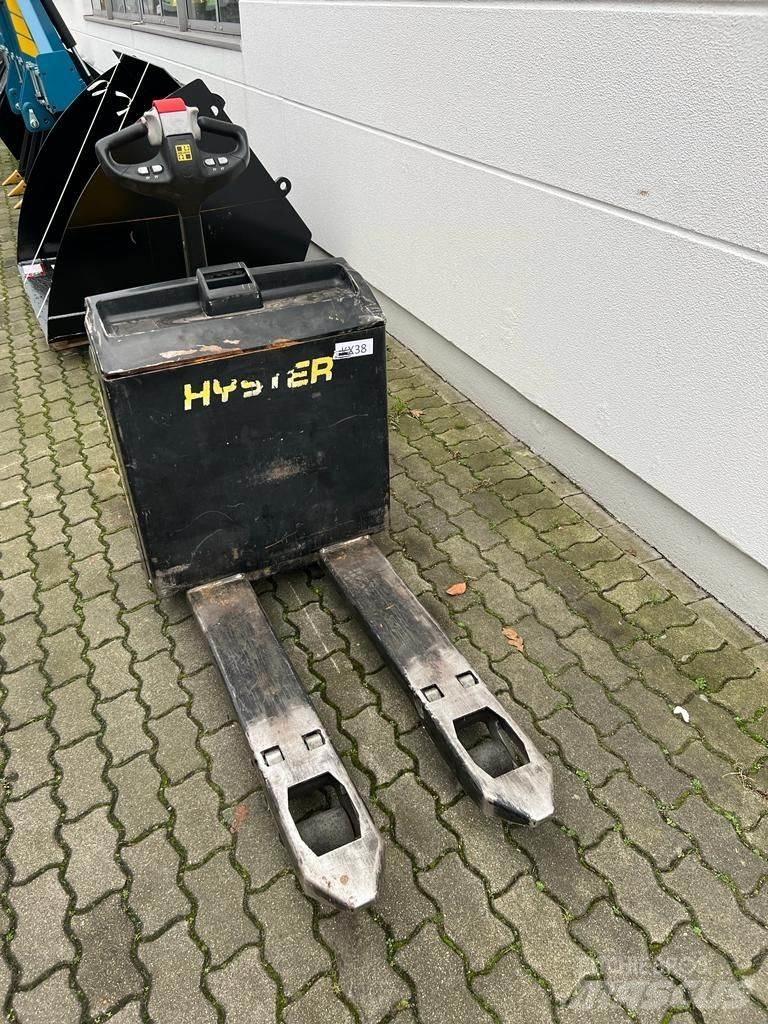 Hyster P 2.0 Električni nizko dvižni viličar