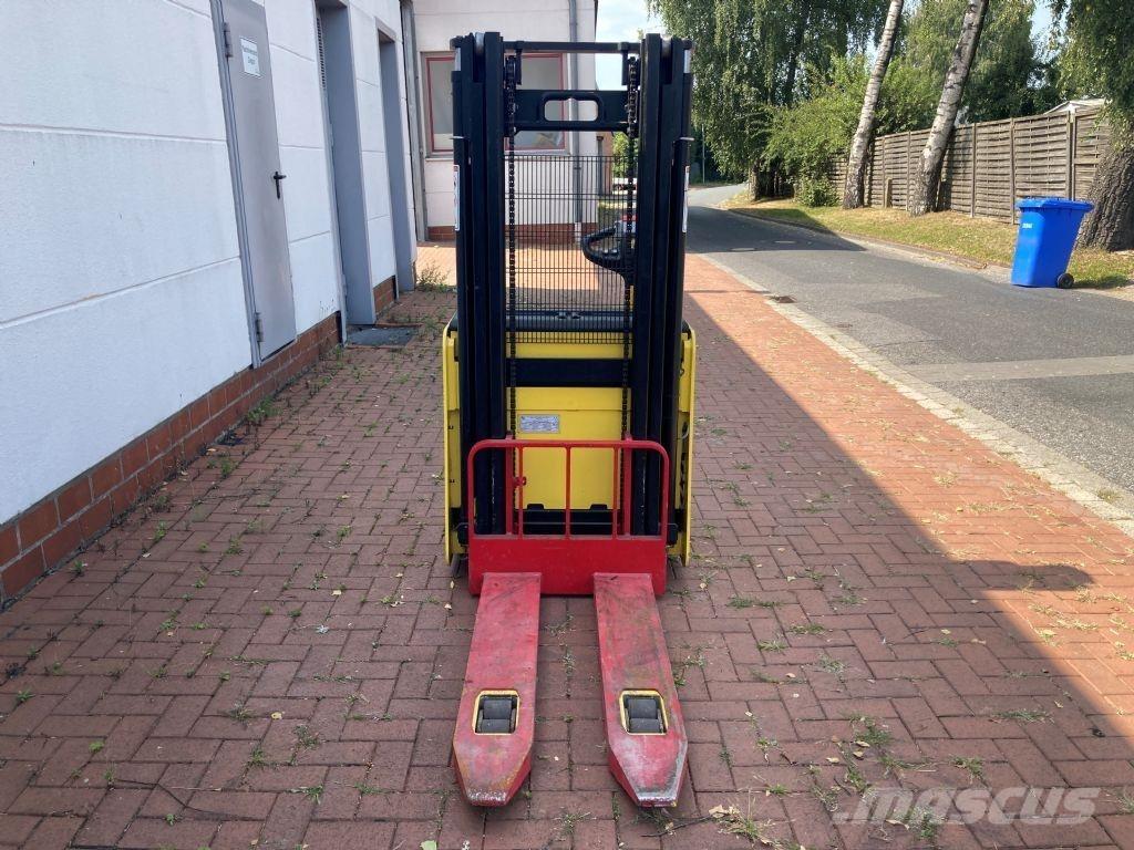 Hyster S 1.4 IL Ročni električni viličar