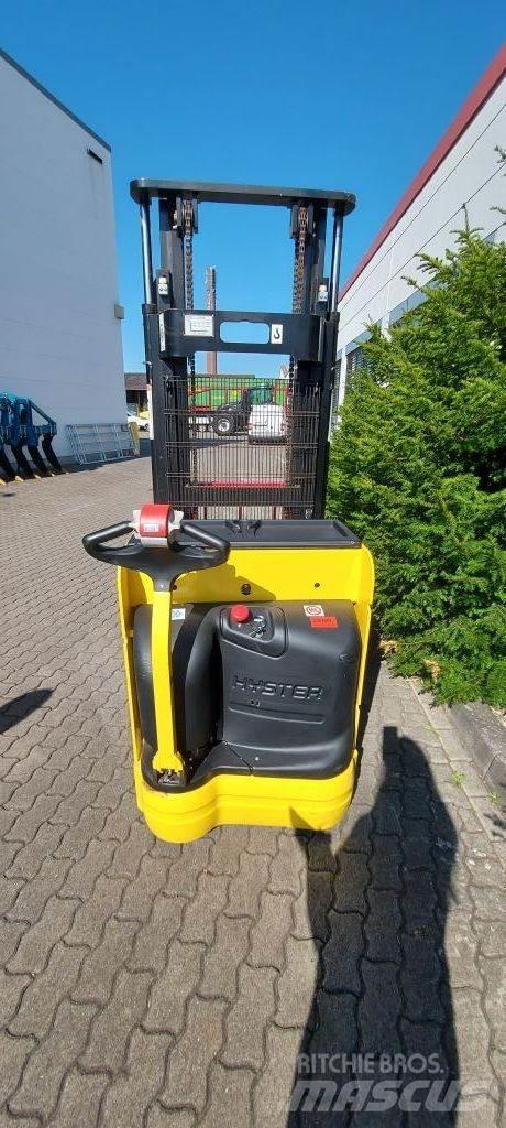 Hyster S 1.4 IL Ročni električni viličar