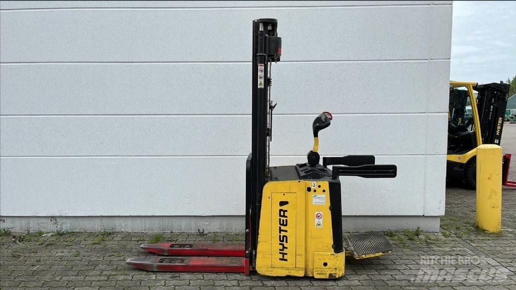 Hyster S1.5S Ročni električni viličar