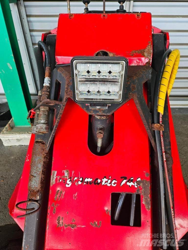 Agromatic  Večnamenski nakladalci