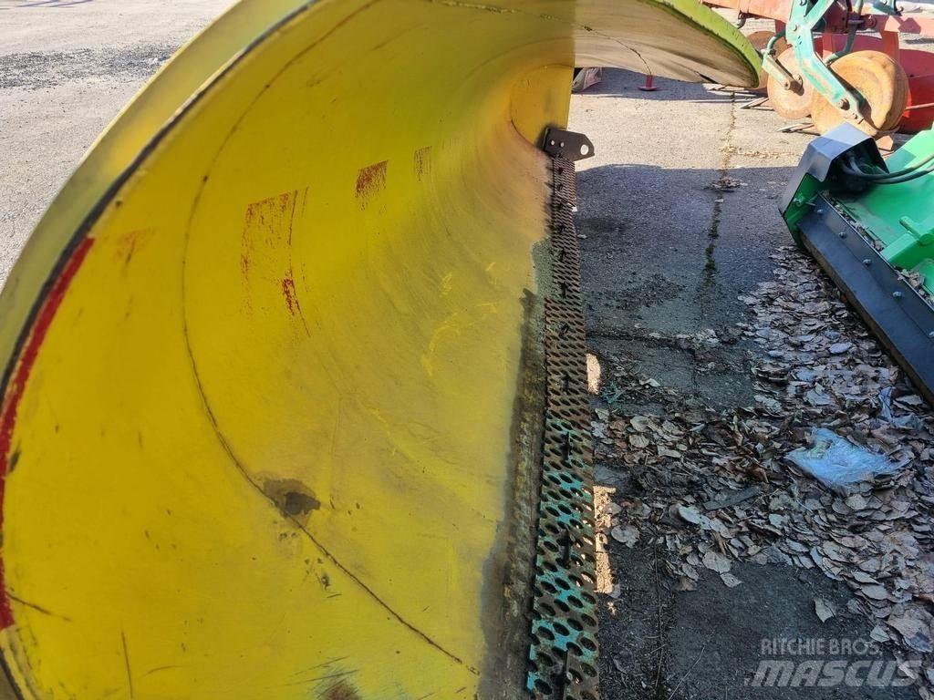 Ajax 3900 Snežne deske in plugi