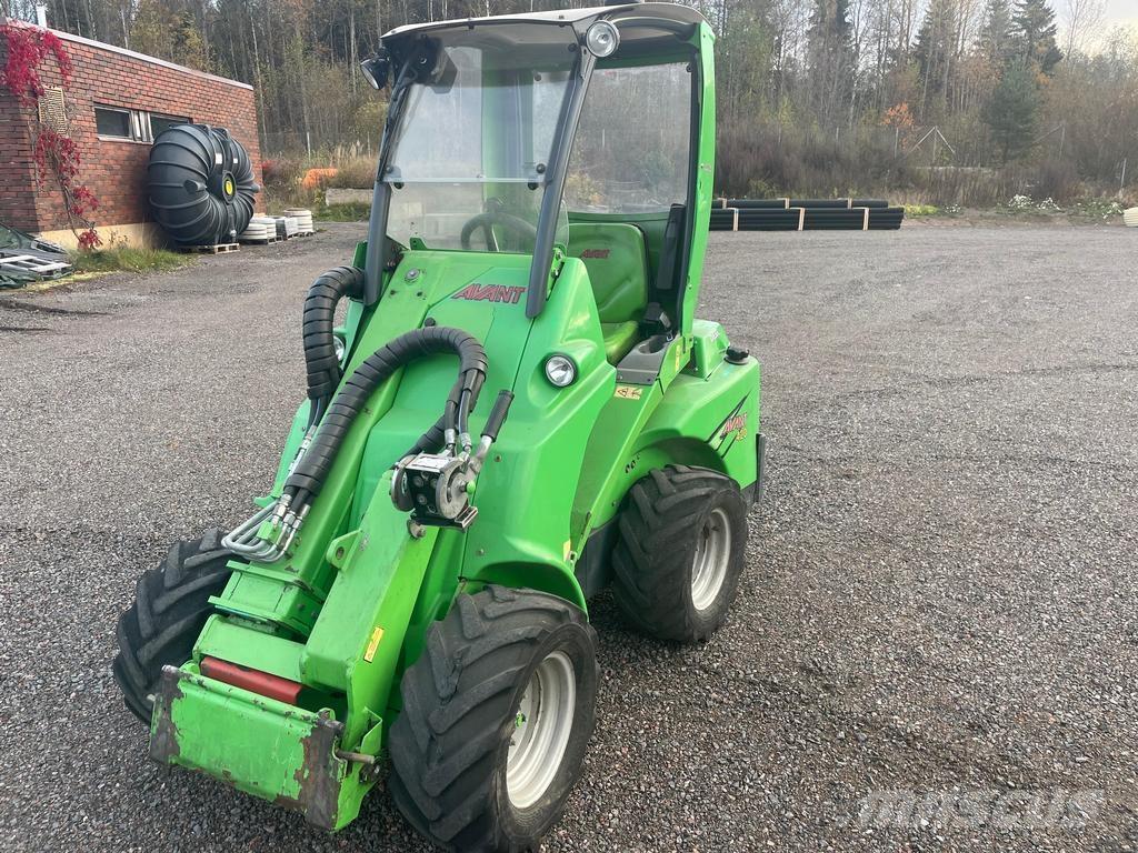 Avant 420 Večnamenski nakladalci