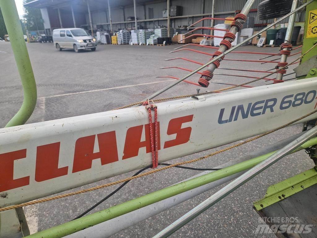 CLAAS 680 Obračalniki in zgrabljalniki