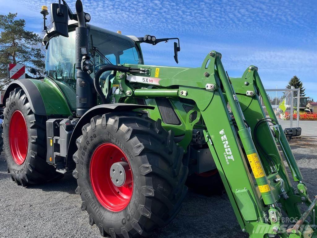 Fendt 718 Traktorji