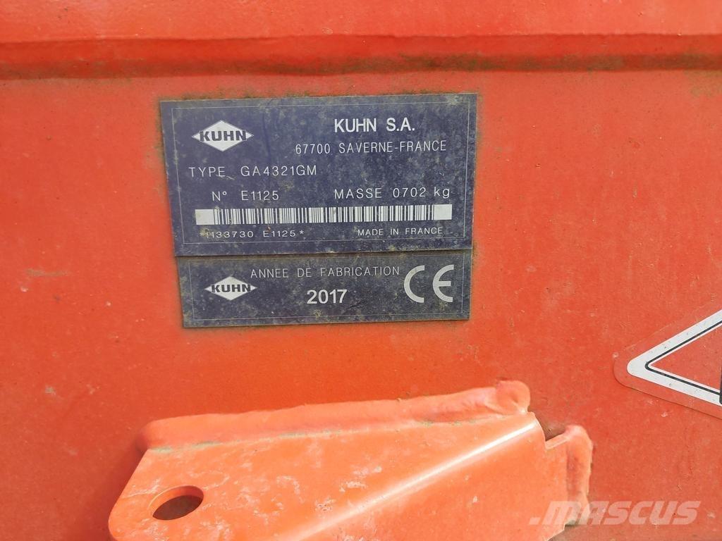 Kuhn 4321 Obračalniki in zgrabljalniki