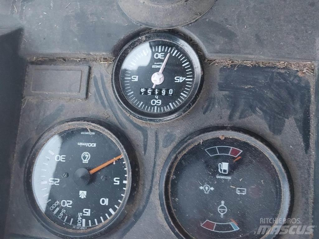 Valmet 665 Traktorji