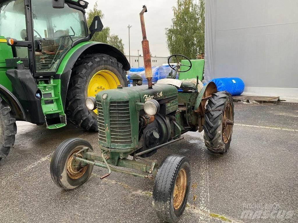 Zetor A25 Traktorji