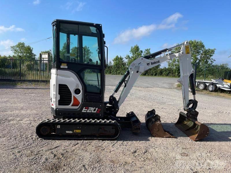 Bobcat E20Z Mini bagri <7t