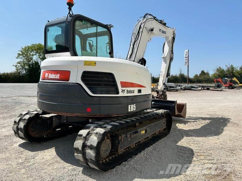 Bobcat E85 Mini bagri <7t