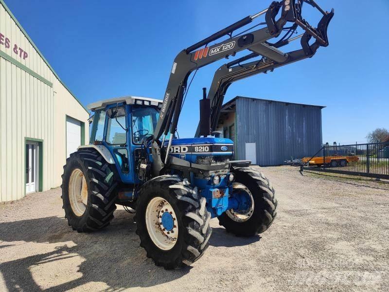 Ford 8210 Traktorji