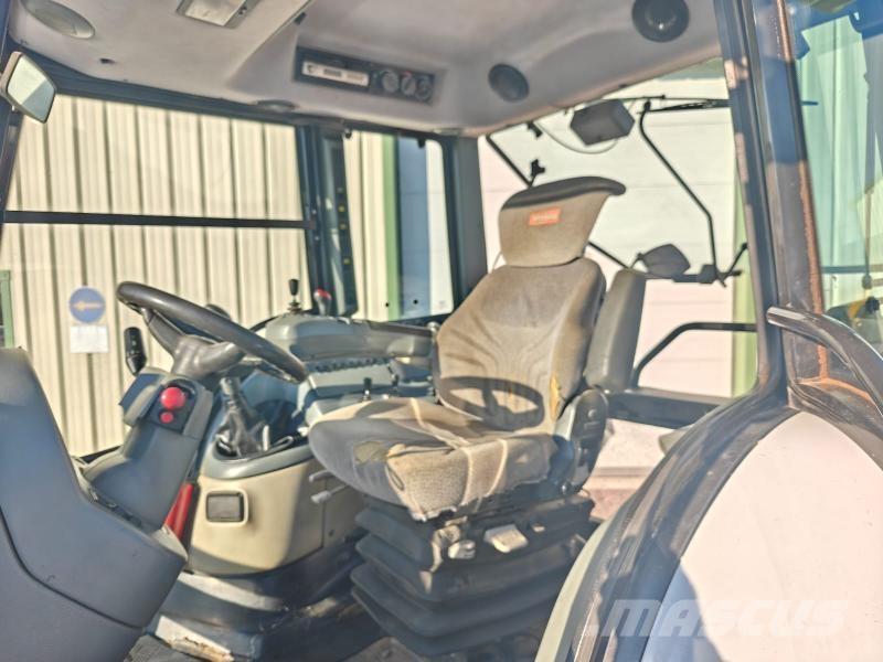 Valtra T120 Traktorji
