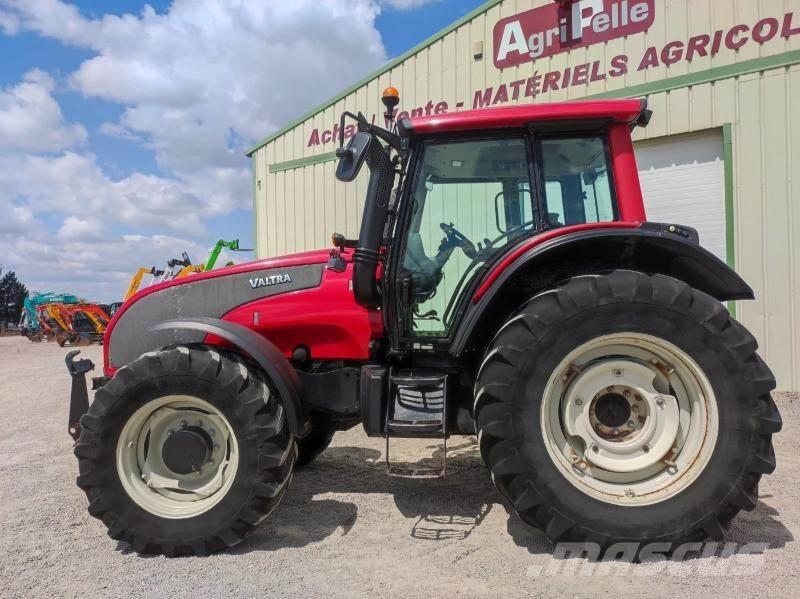 Valtra T151 Traktorji