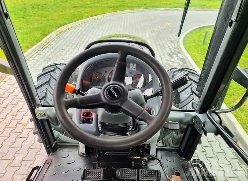Valtra A93 Traktorji