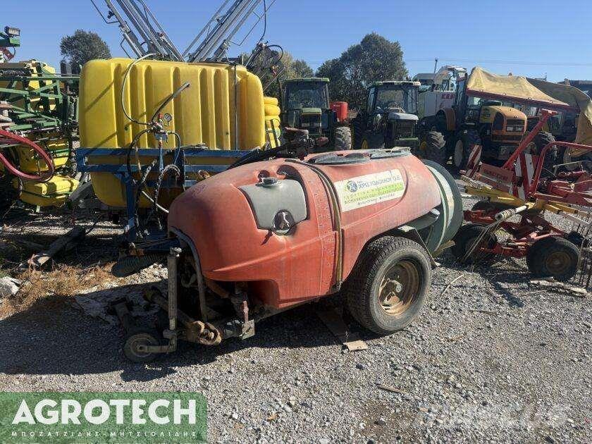  800 λίτρα Traktorji