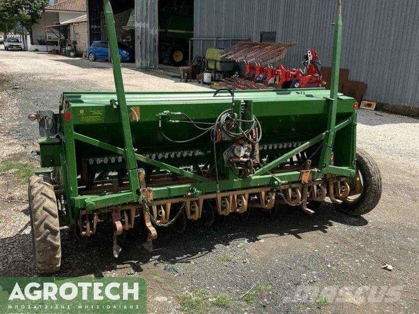 Amazone D7/30E Traktorji