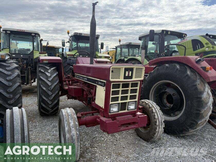 International 844s Traktorji