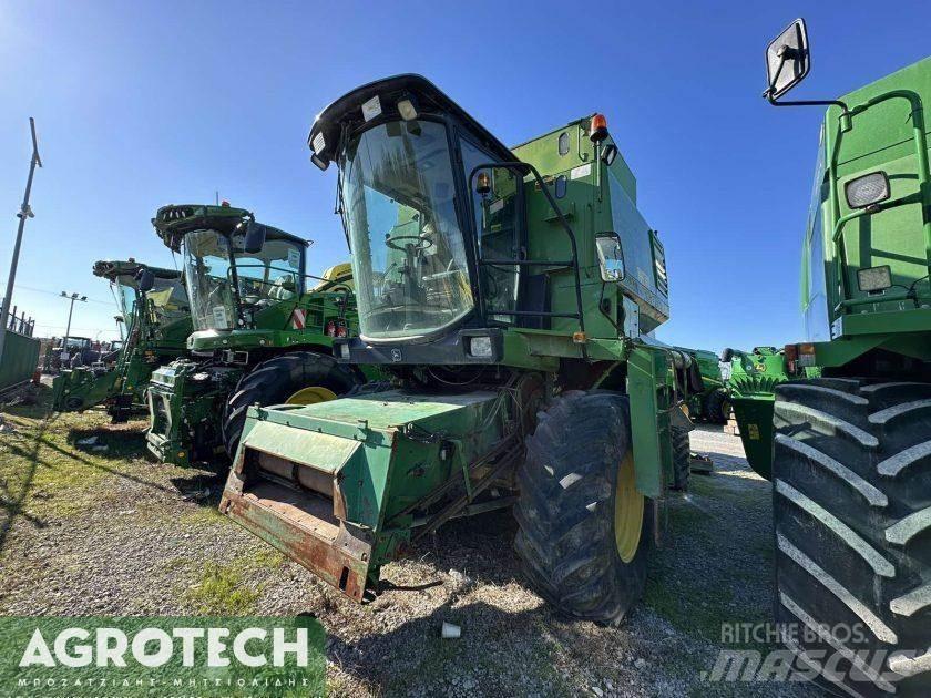 John Deere 1177 Traktorji