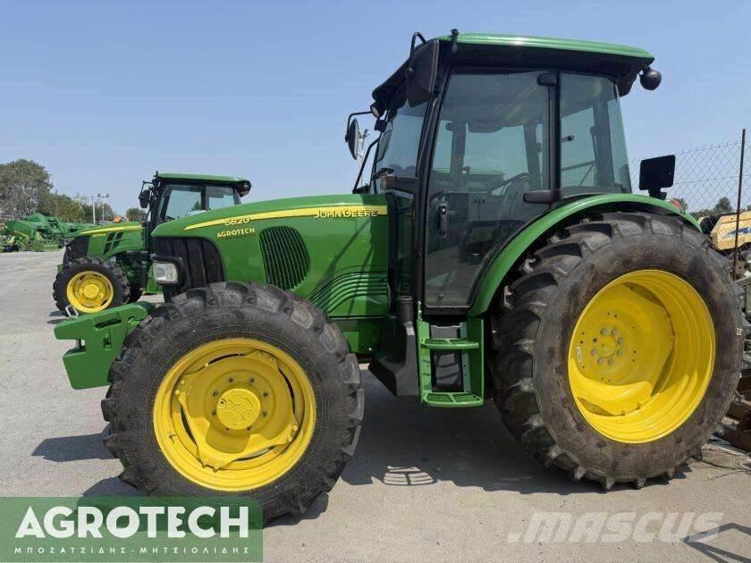 John Deere 5820 Traktorji