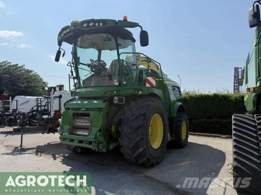 John Deere 8300 Traktorji