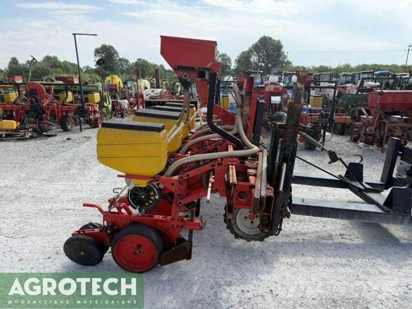 MaterMacc MS 8100 Traktorji