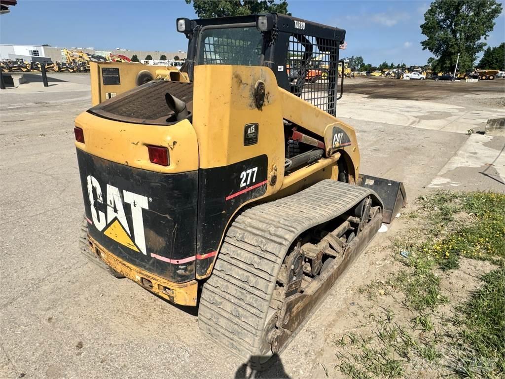 CAT 277 Skid steer mini nakladalci