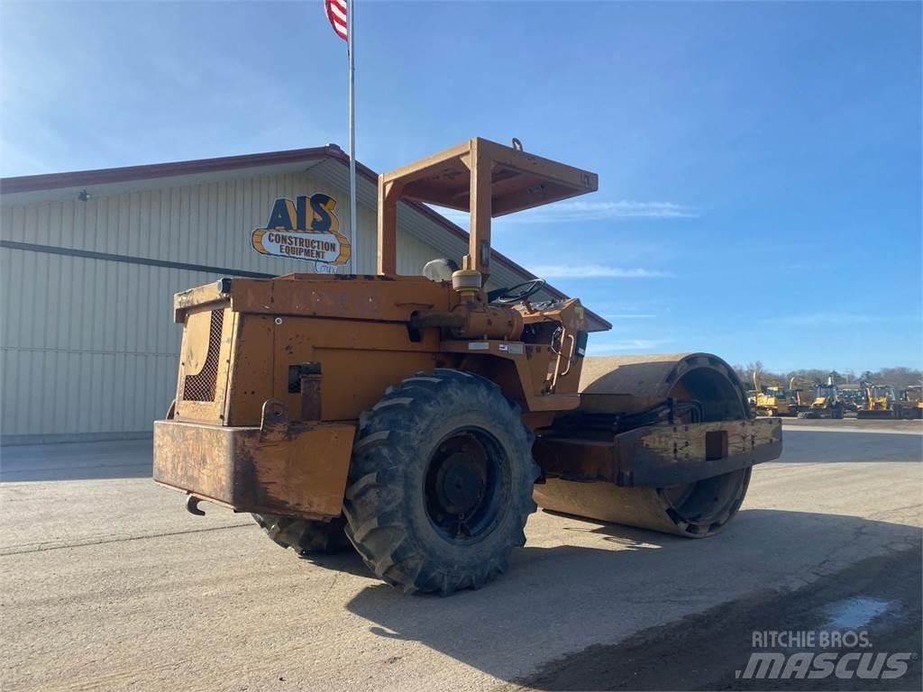Sakai SV70T Kompaktorji odpadkov