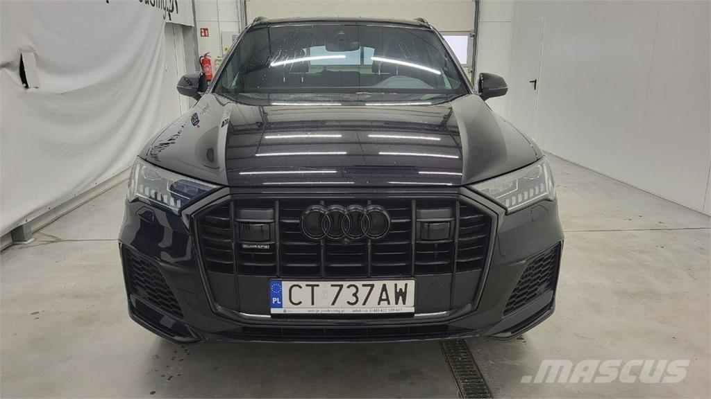 Audi Q7 Avtomobili