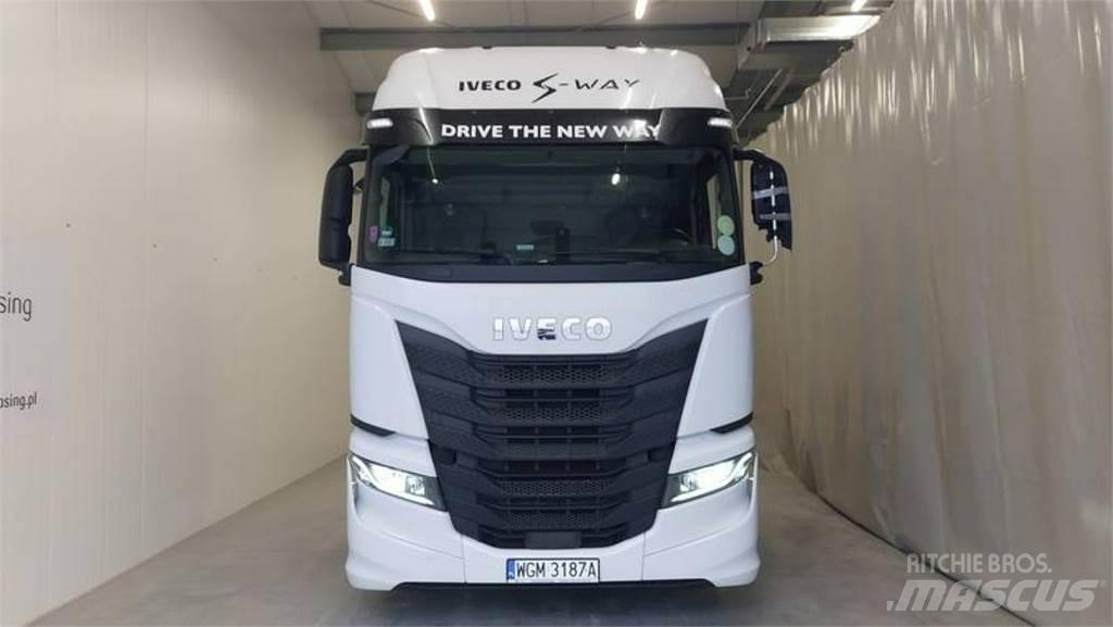 Iveco AS Vlačilci