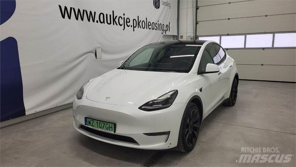 Tesla Y Avtomobili