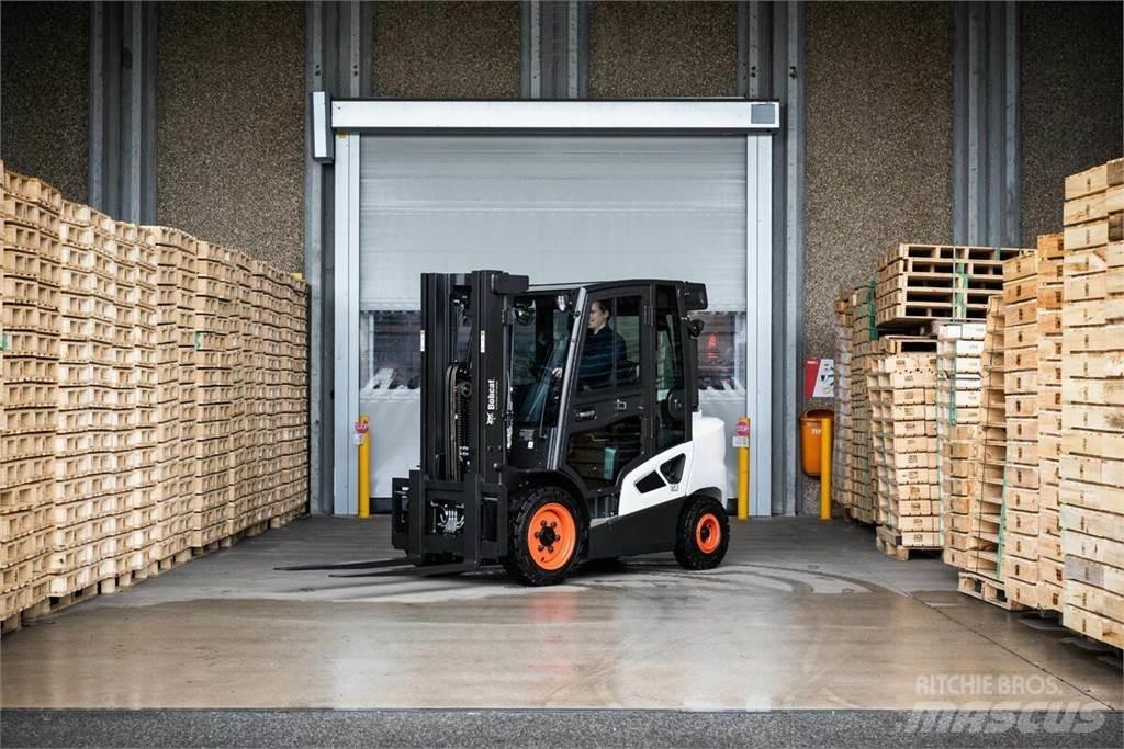 Bobcat D 30 S 9 Dizelski viličarji