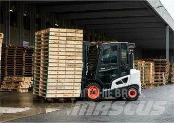 Bobcat D 30 S 9 Dizelski viličarji