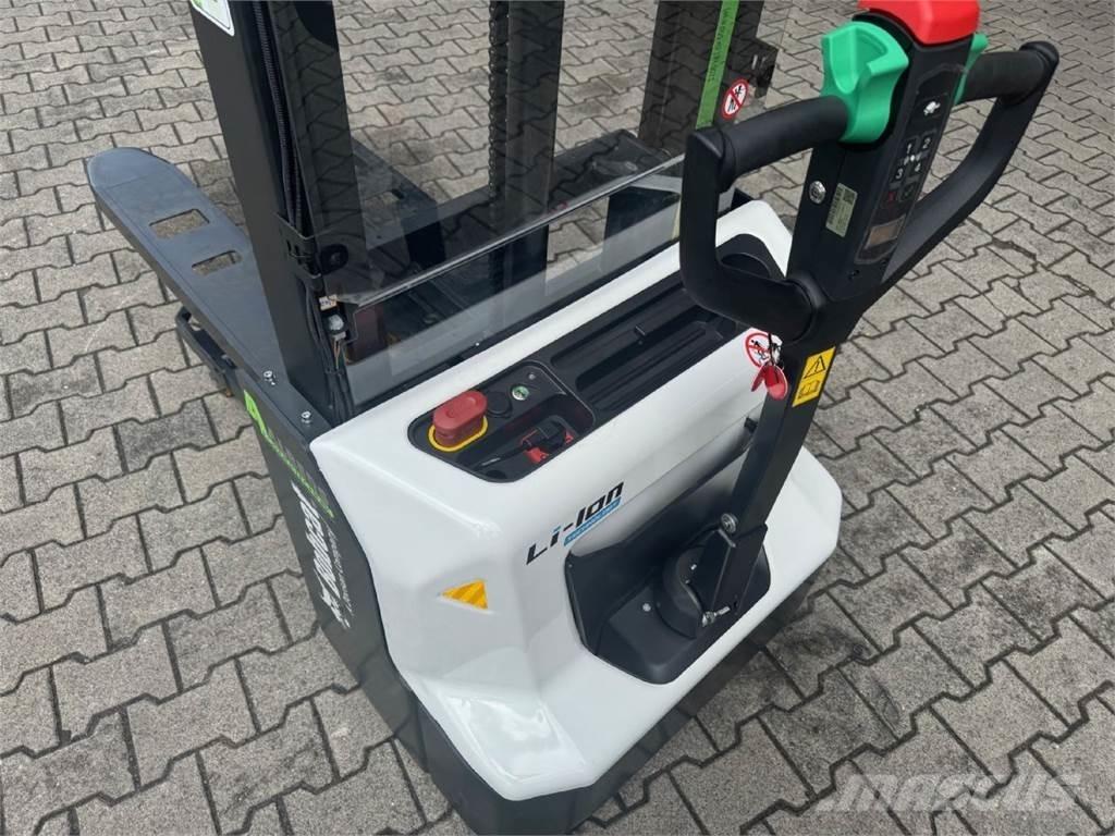 Bobcat LSM12N-7 i Ročni električni viličar
