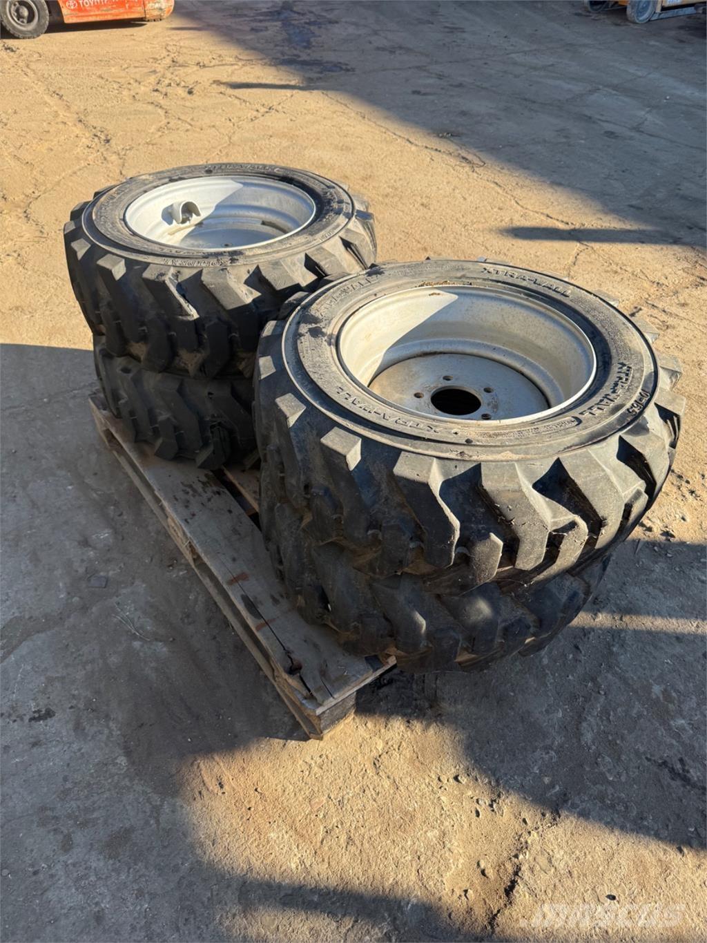  10-16.5 Gume, kolesa in platišča