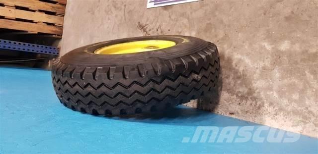  16 9.00R16 Gume, kolesa in platišča