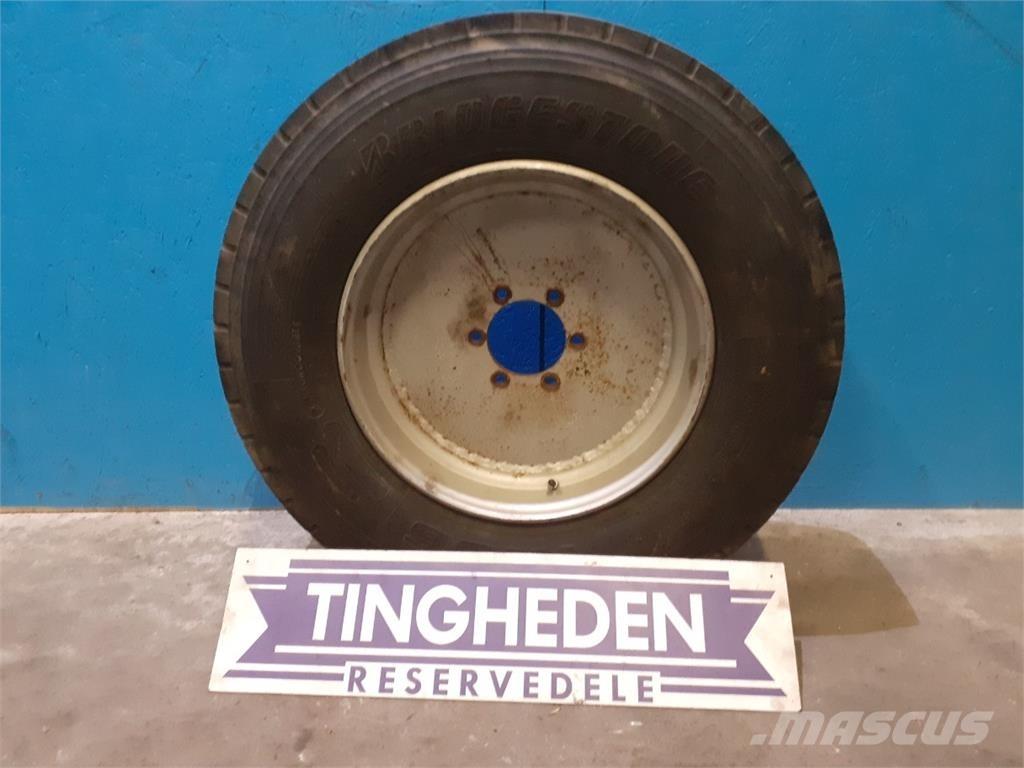  19.5 285/70R19.5 Gume, kolesa in platišča