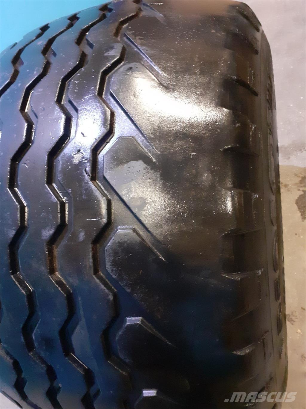  22.5 700/45-22,5 Gume, kolesa in platišča
