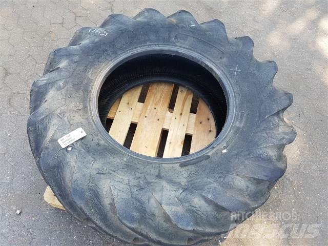  24 15.5/80R24 Gume, kolesa in platišča