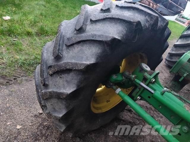  26 16.9R26 Gume, kolesa in platišča