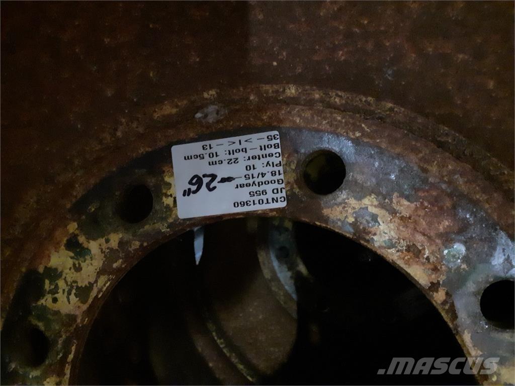 26 18.4/15-26 Gume, kolesa in platišča