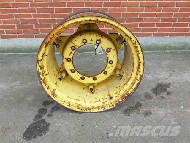  26 W15LX26 Gume, kolesa in platišča