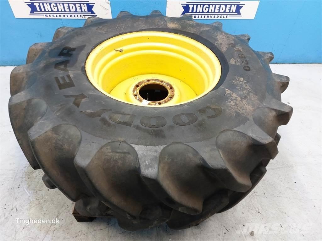 32 650/75 R32 Gume, kolesa in platišča