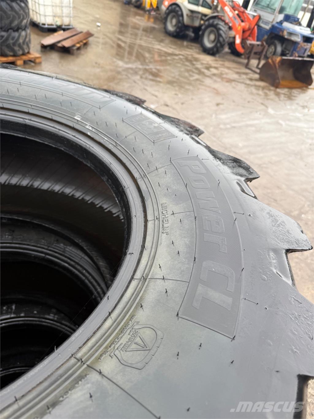  440/80-24 Gume, kolesa in platišča